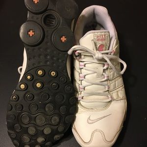 Women’s Nike Shox size 9 1/2